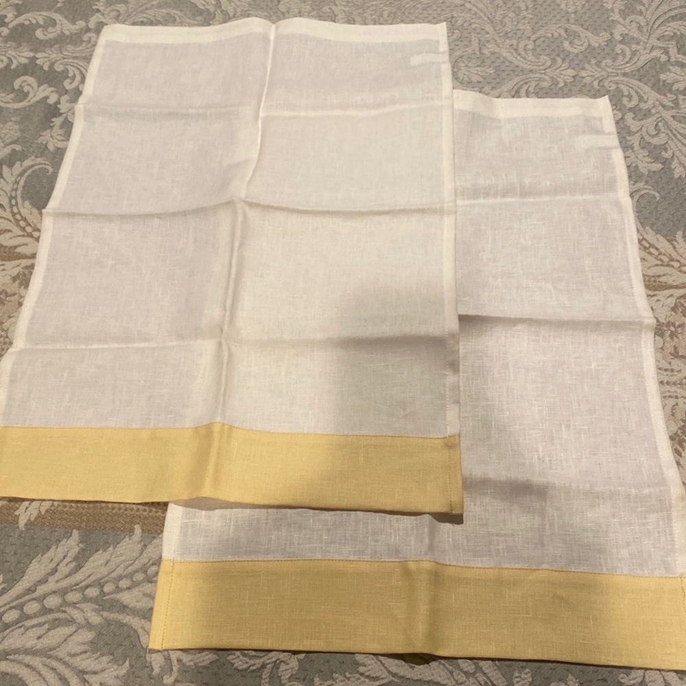 2 Linen Towels. new
